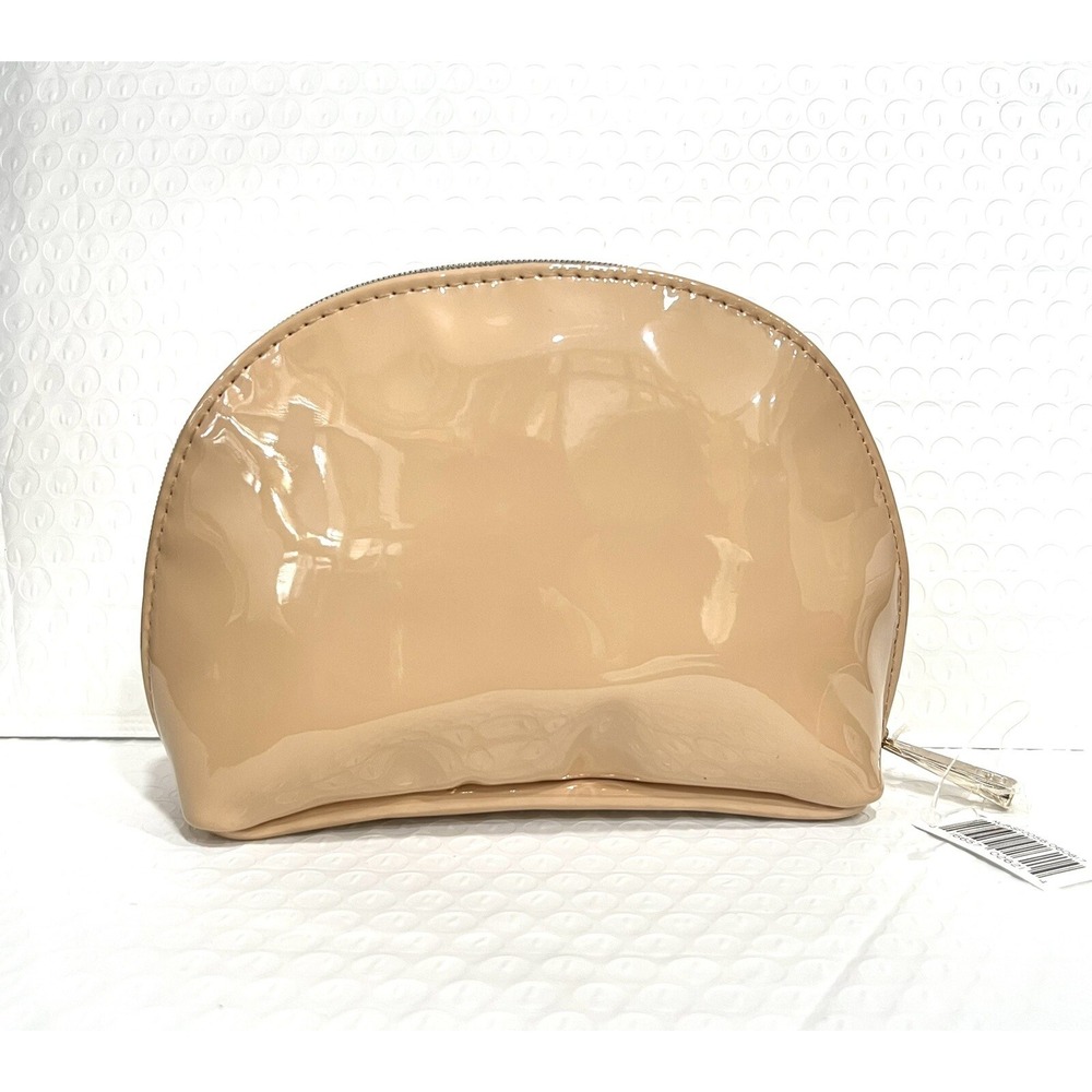 Marc Jacobs Cosmetic bag Makeup Cream Colored Half Moon Shape 6" x 5" x 2" New - Picture 2 of 6